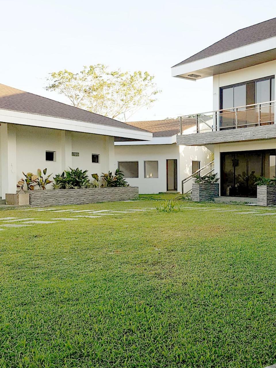 El Pueblo De Hermano By Cocotel Lian Exterior photo